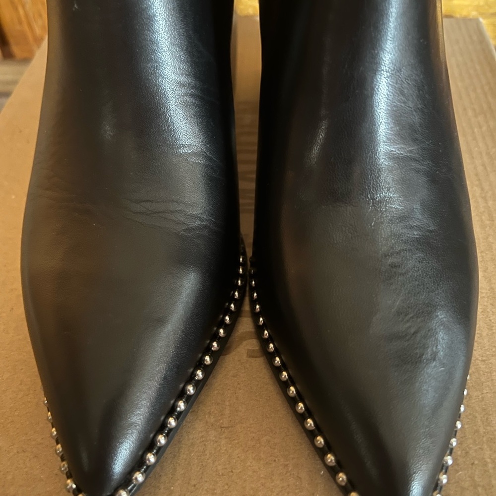 STEVE MADDEN, Aquarius Black Leather, Size: 7